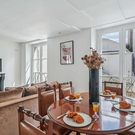 Boulevard Saint-germain & Orsay Museum - 1br - Vacation Apartment Paris