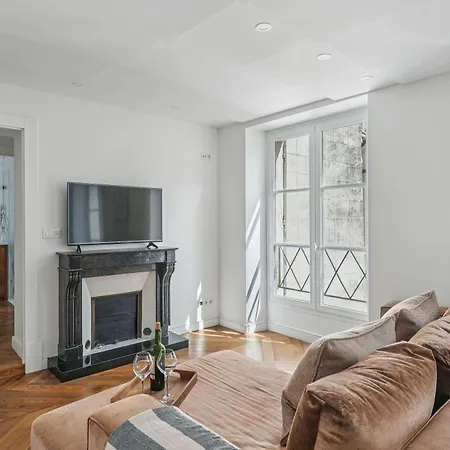 Boulevard Saint-germain & Orsay Museum - 1br - Vacation Apartment